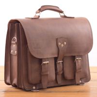 Elegancka skórzana teczka z miejscem na laptopa, torba BarellyBags model Winnetou XL, Brąz Barka